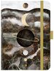 Premium Timer Big "Saturn" 2023: Hochwertiger Buchkalender. Terminplaner mit Wochenkalendarium, Gummiband und Stifthalter. 12 x 17 cm