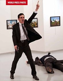 WORLD PR PHOTO 2017 (World Press Photo Yearbook)