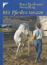 Mit Pferden tanzen. Versammeltes Reiten am losen Zügel. Vertraute Harmonie von Anfang an