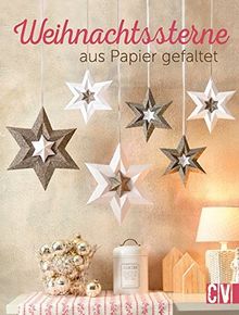 Weihnachtssterne aus Papier gefaltet