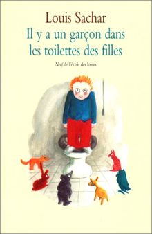 Il y a un garçon dans les toilettes des filles