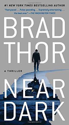Near Dark: A Thriller (Volume 19) (The Scot Harvath Series, Band 19)