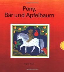 Pony, Bär und Apfelbaum